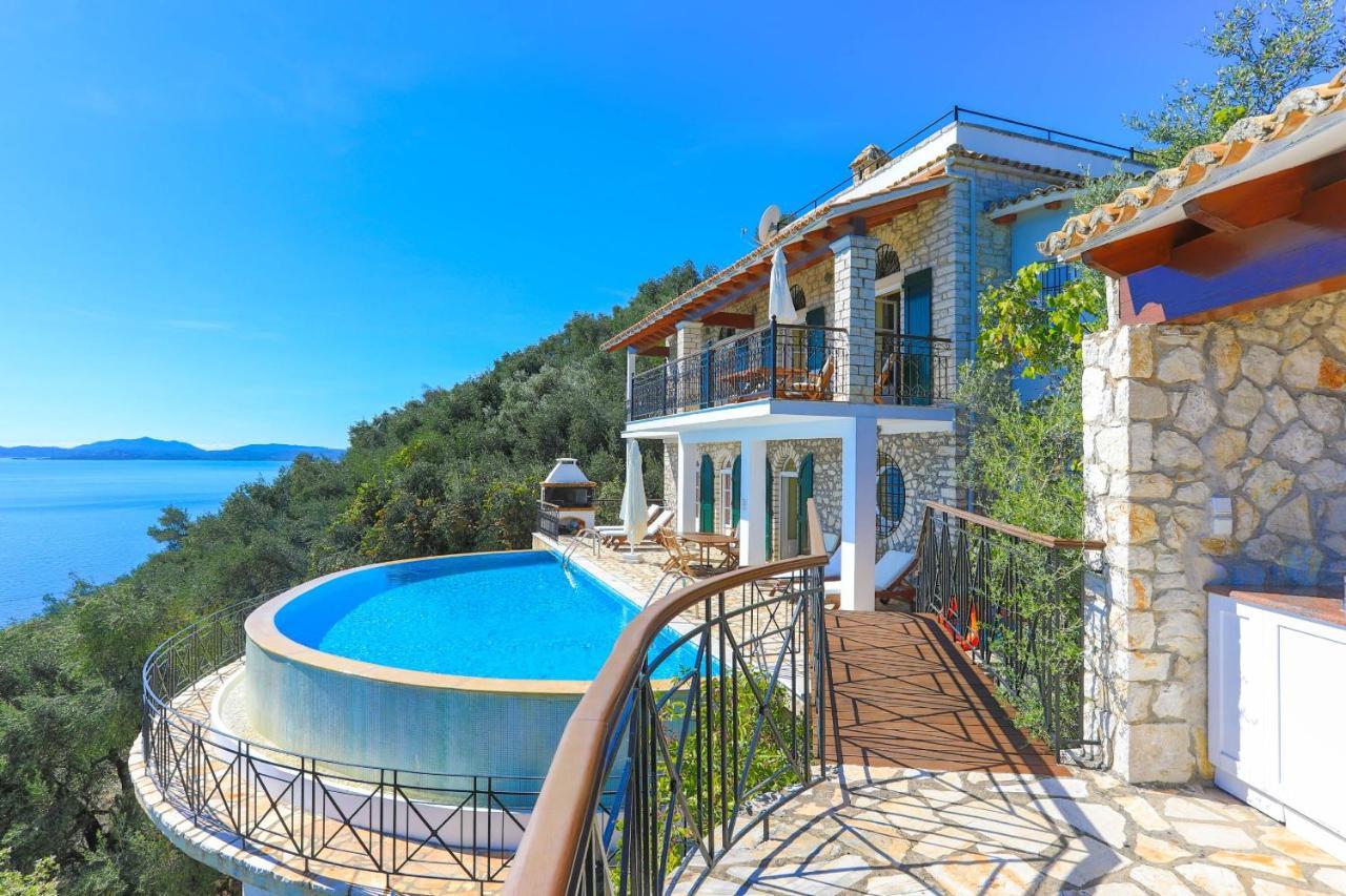 Вилла House On The Rocks Katavolos Экстерьер фото