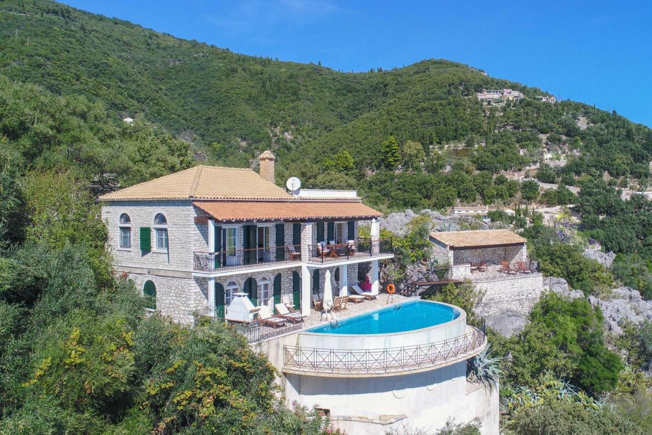 Вилла House On The Rocks Katavolos Экстерьер фото