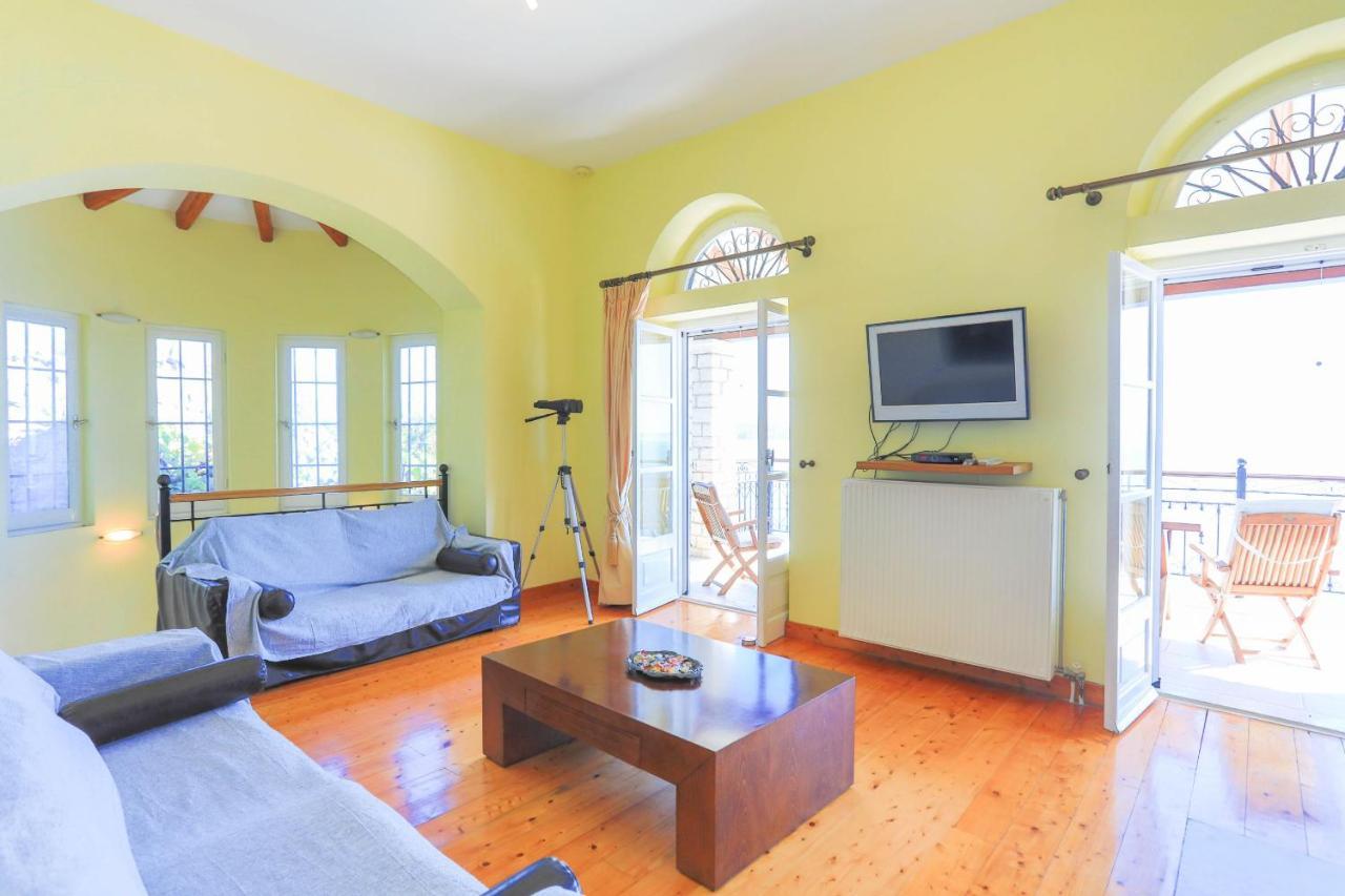 Вилла House On The Rocks Katavolos Экстерьер фото