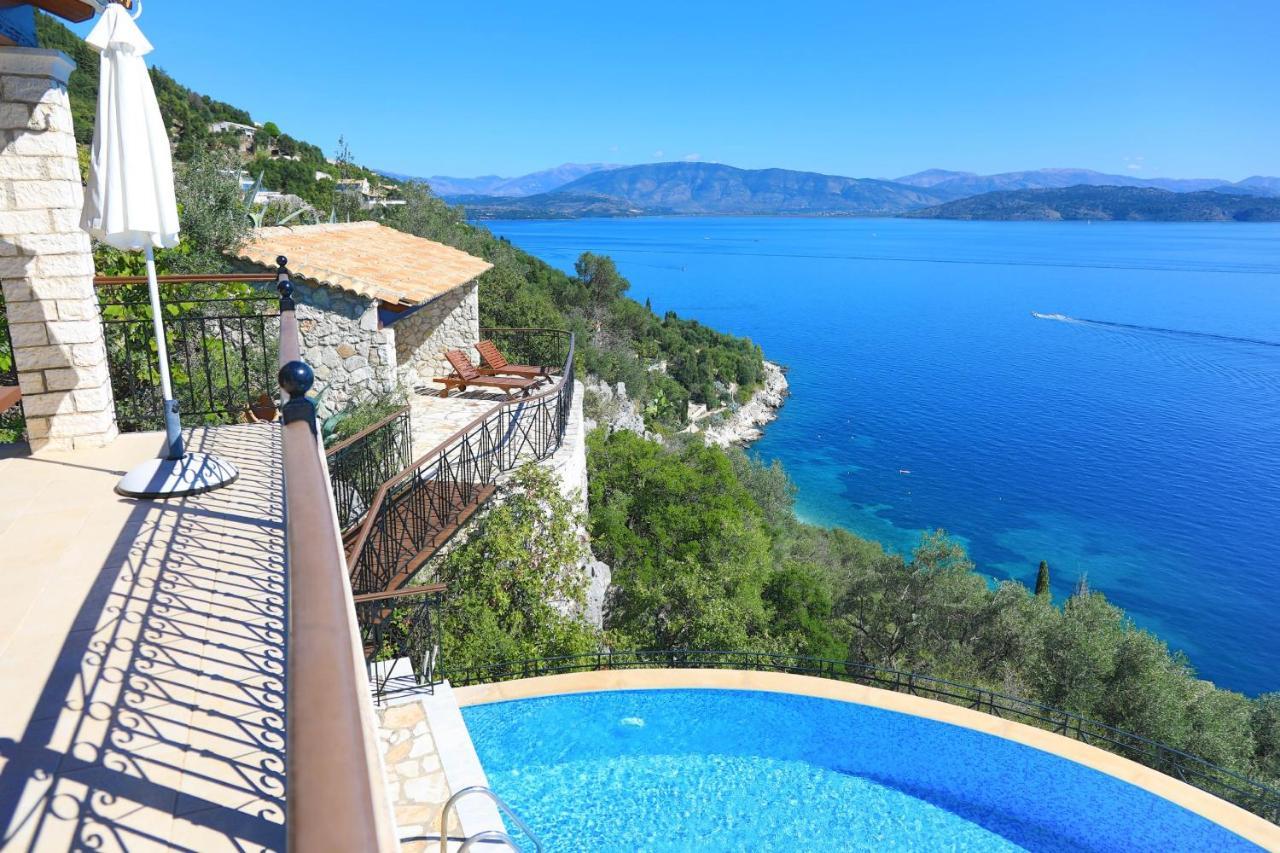 Вилла House On The Rocks Katavolos Экстерьер фото